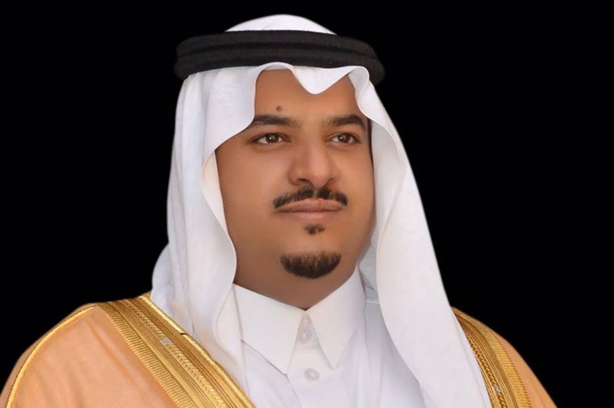 نائب أمير الرياض ينقل تحيات القيادة إلى رجال الأمن المصابين بحادث الزلفي الإرهابي