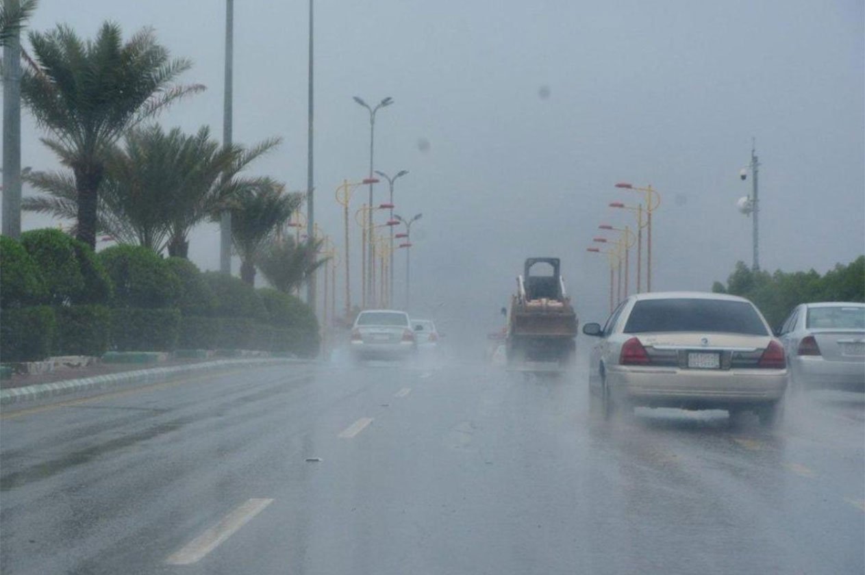 الأرصاد ينبه من أمطار رعدية على الرياض وضباب على مكة والمنطقة الشرقية
