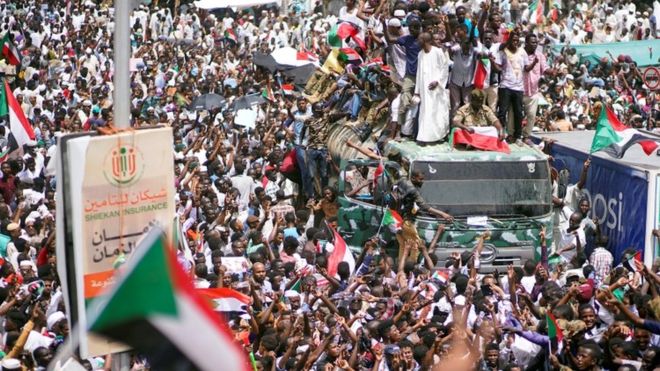 قوى الحرية والتغيير بالسودان تعلن إضرابًا شاملًا لمدة 3 أيام