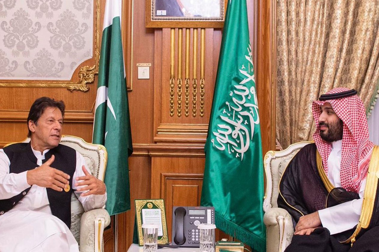 ولي العهد يلتقي عمران خان وفائز السراج
