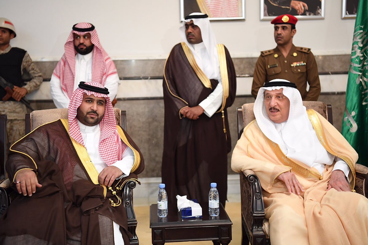 أمير جازان ونائبه يهنئان القيادة بنجاح القمم «الخليجية والعربية والإسلامية»