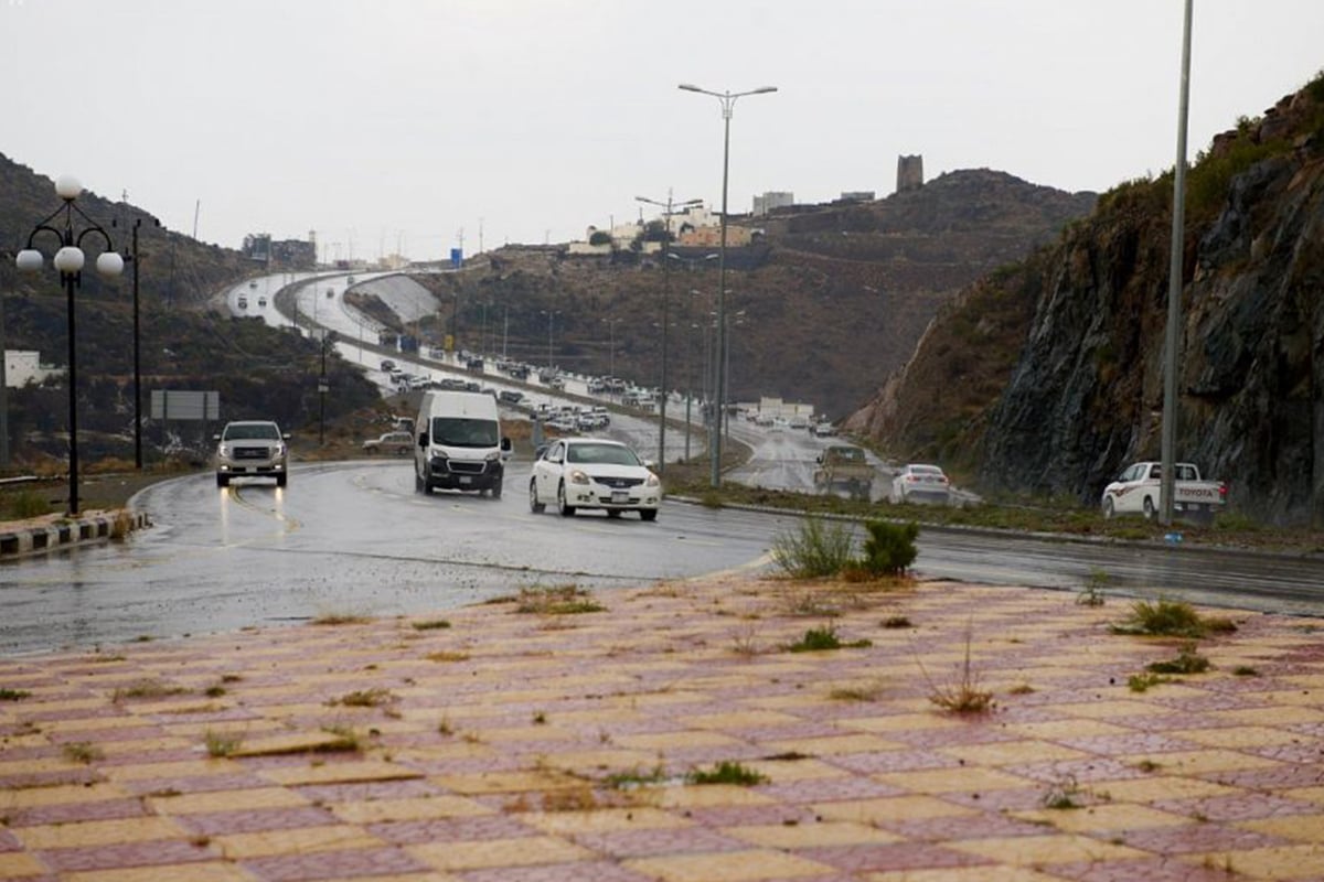 «الأرصاد» تحذّر من رياح نشطة على المدينة وسيول في عسير
