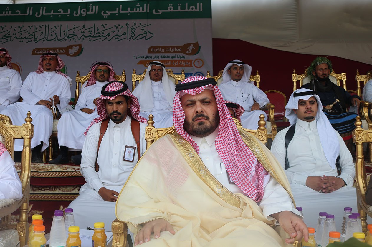 بالصور.. محافظ الدائر يدشّن الملتقى الشبابي الأول بجبال الحشر