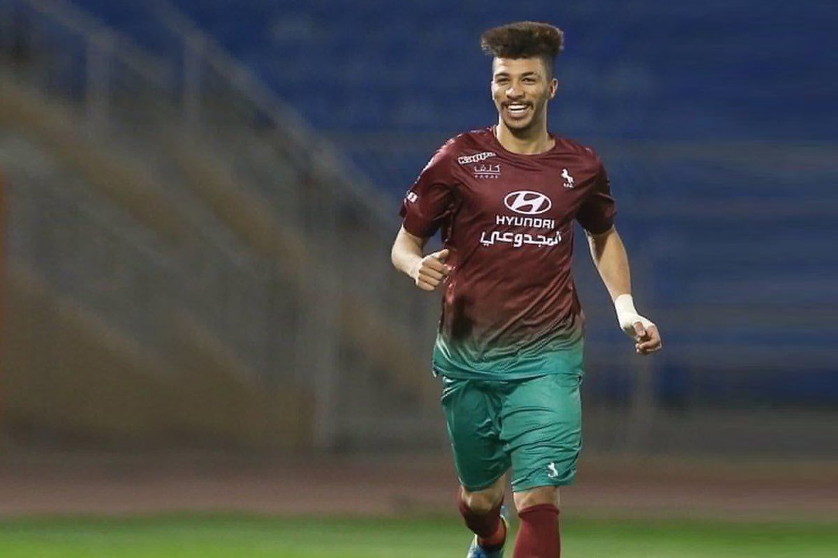 عدوى كسر العقود تنتقل من أوروبا إلى الاتحاد.. والفريق يطير إلى إنجلترا