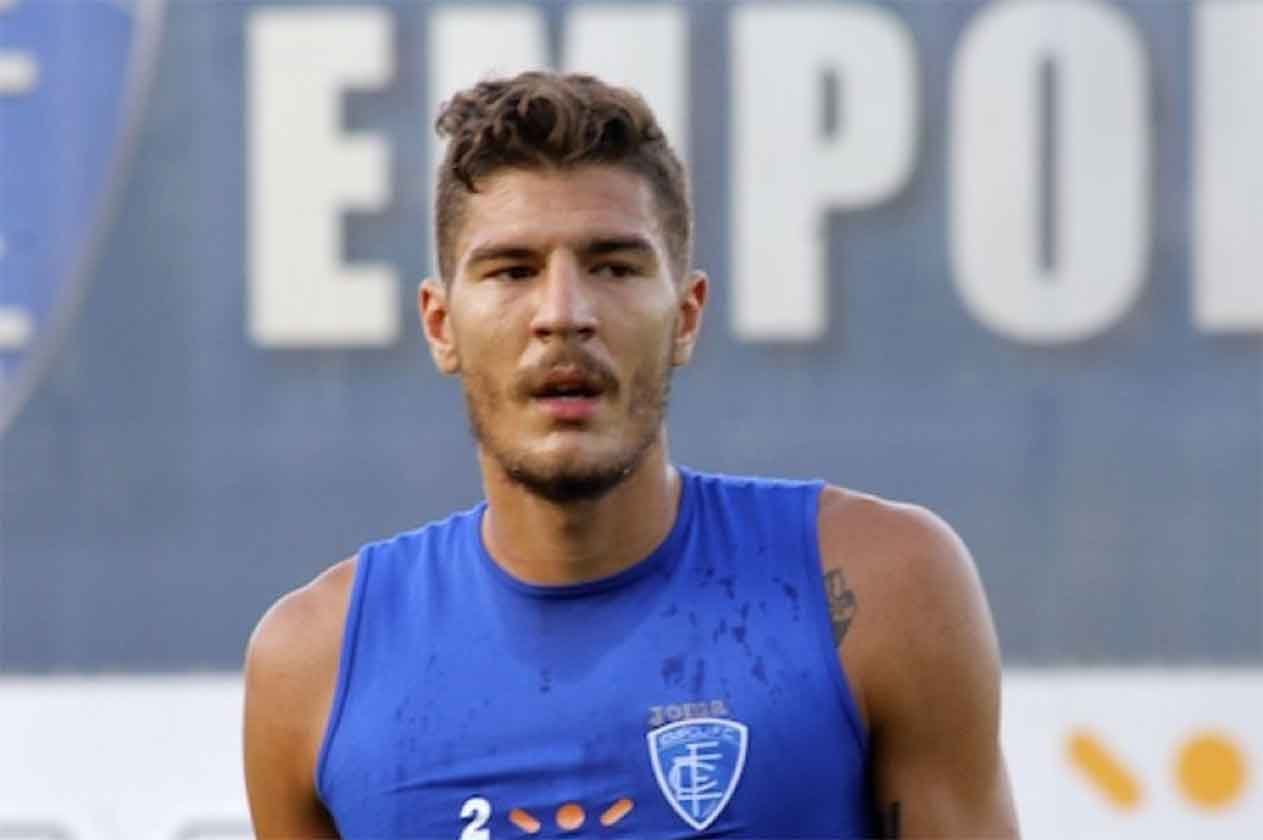 بارما الإيطالي يضم مدافع منتخب ألبانيا
