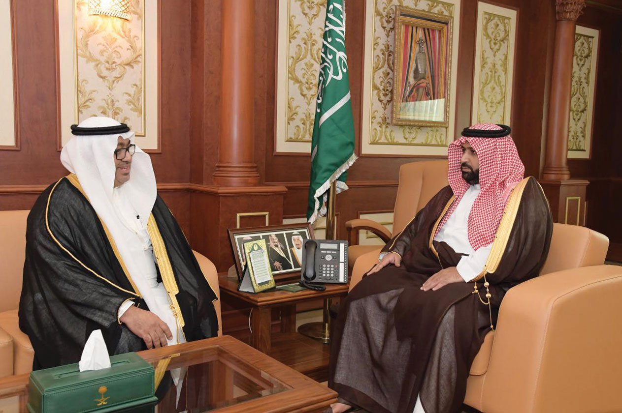 نائب أمير منطقة جازان يستقبل مدير التعليم المكلف