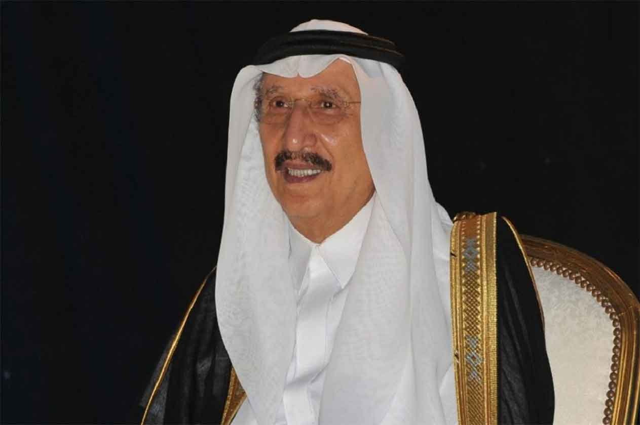 أمير منطقة جازان يقدم التعازي لوالد وذوي الشهيد البطل «جعامي»