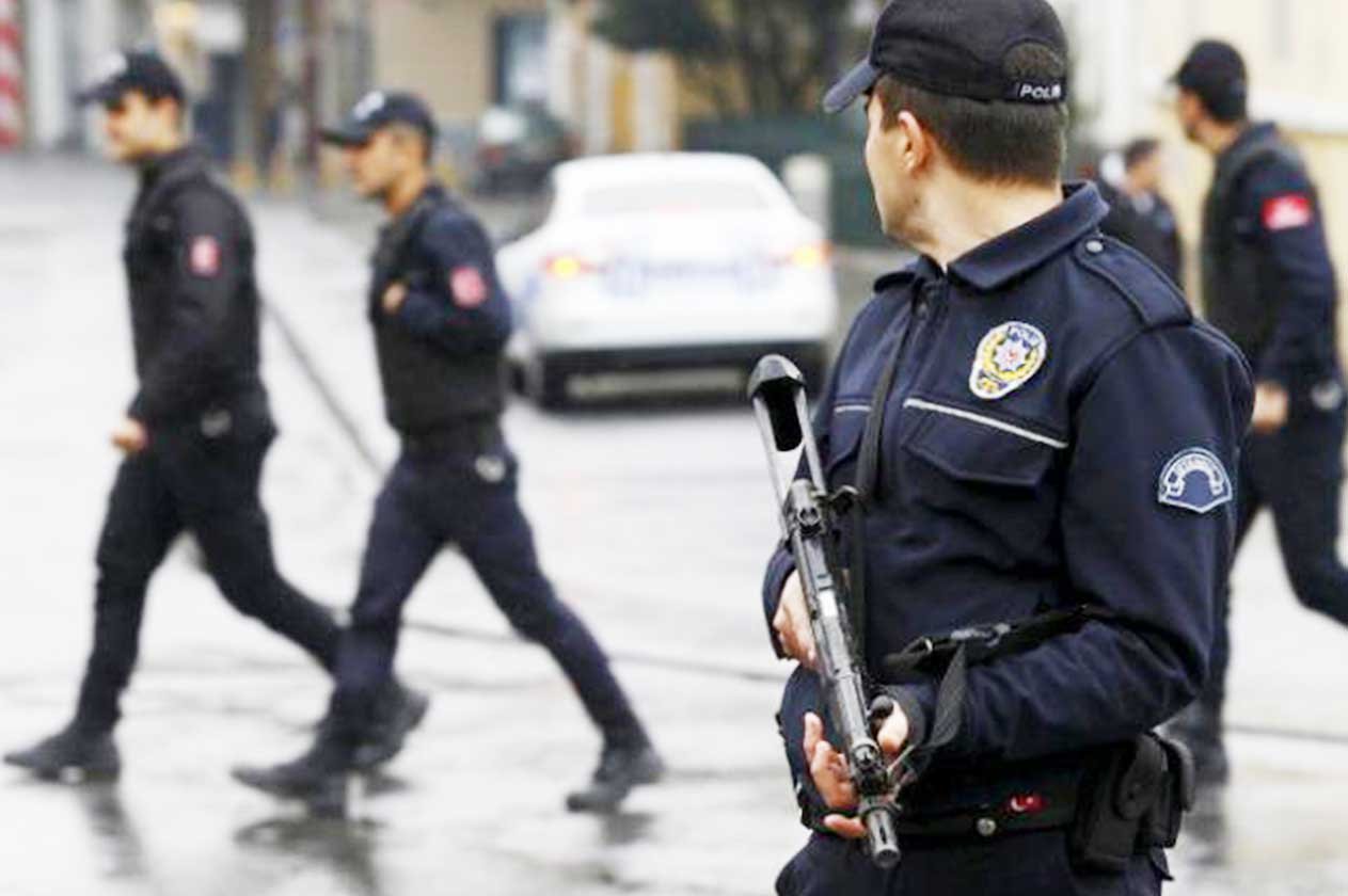 السلطات التركية تواصل ملاحقة اللاجئين السوريين في إسطنبول