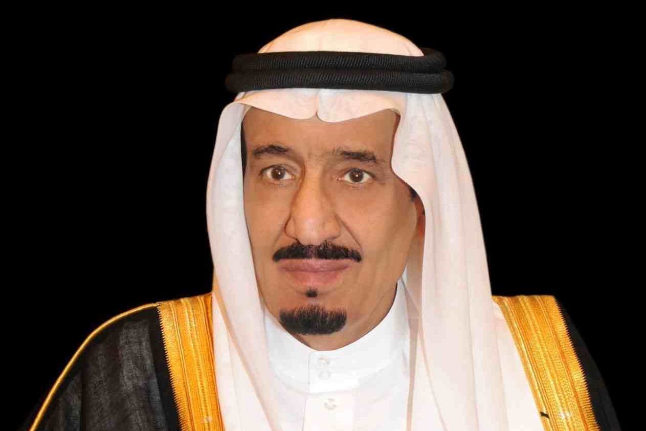 ولي عهد أبو ظبي يهنئ خادم الحرمين بقرب حلول عيد الأضحى