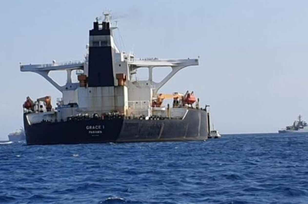 وزير الدفاع الأمريكي عن ناقلة النفط الإيرانية: الولايات المتحدة ستنتظر وترى