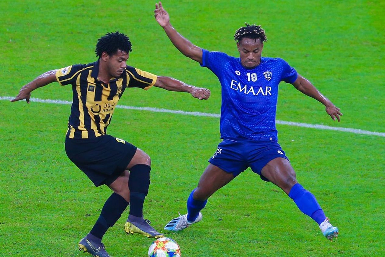 «شباك صامتة» بالشوط الأول لقمة الاتحاد والهلال الآسيوية