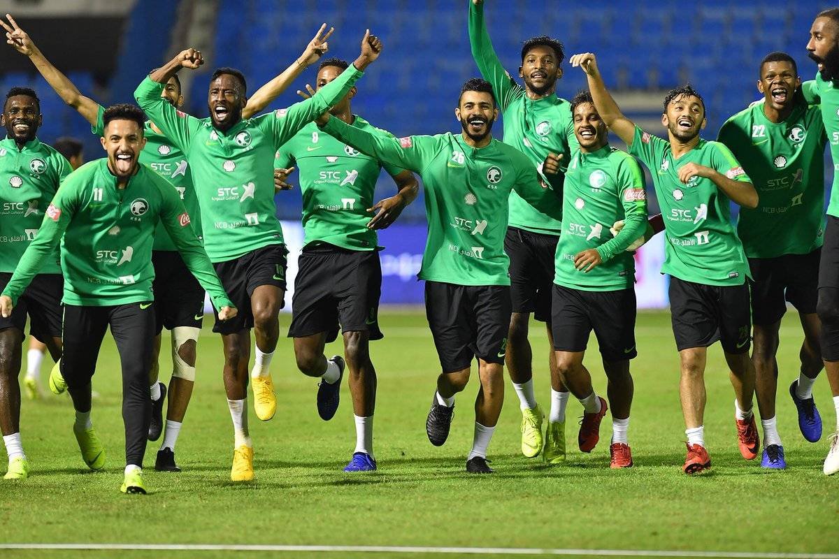 «أخضر الكرة» يدشن تدريباته في الدمام استعدادًا لتصفيات كأسي العالم وآسيا