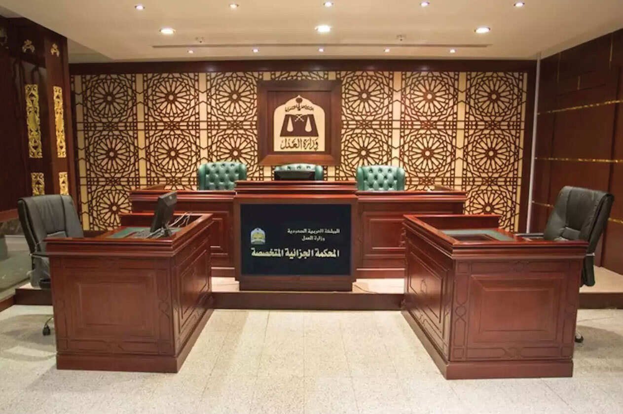 «جزائية الرياض» لـ«عبدالكريم العمري»: حضور الجلسة أو الحكم غيابيًا