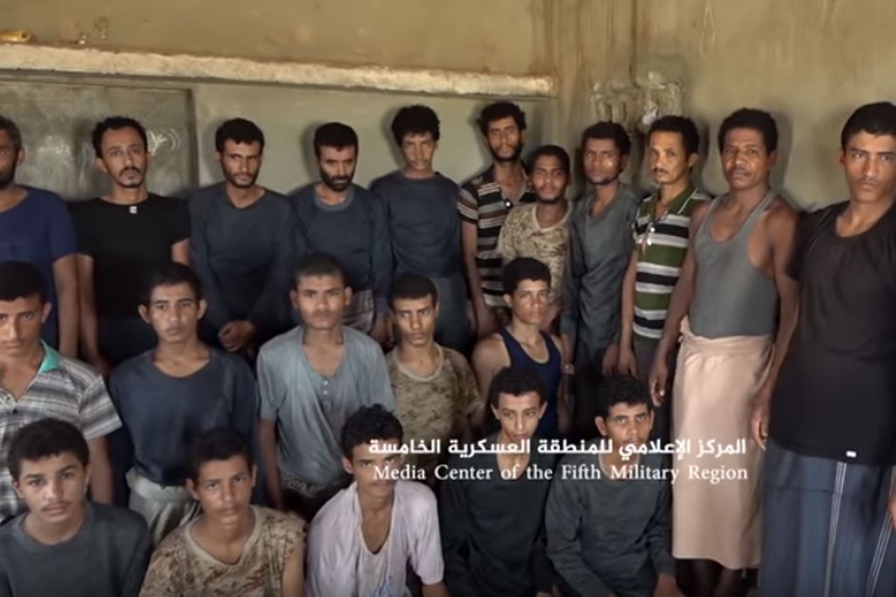 بالفيديو.. أطفال يمنيون يكشفون كيفية تجنيدهم بميليشيات الحوثي الإرهابية