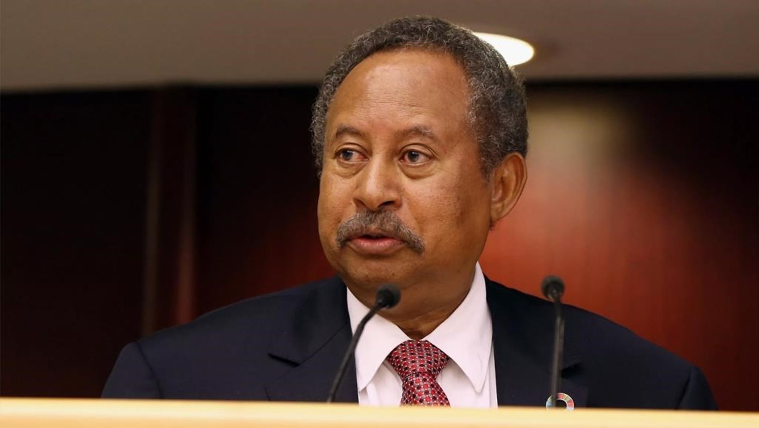 رئيس حكومة السودان يوجه نصيحة لمجلسي «السيادة» و«الوزراء»