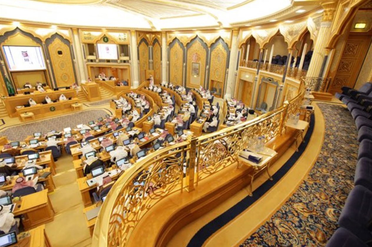 «الشورى» يوافق على إعادة هيكلة تأشيرات الزيارة والحج والمرور