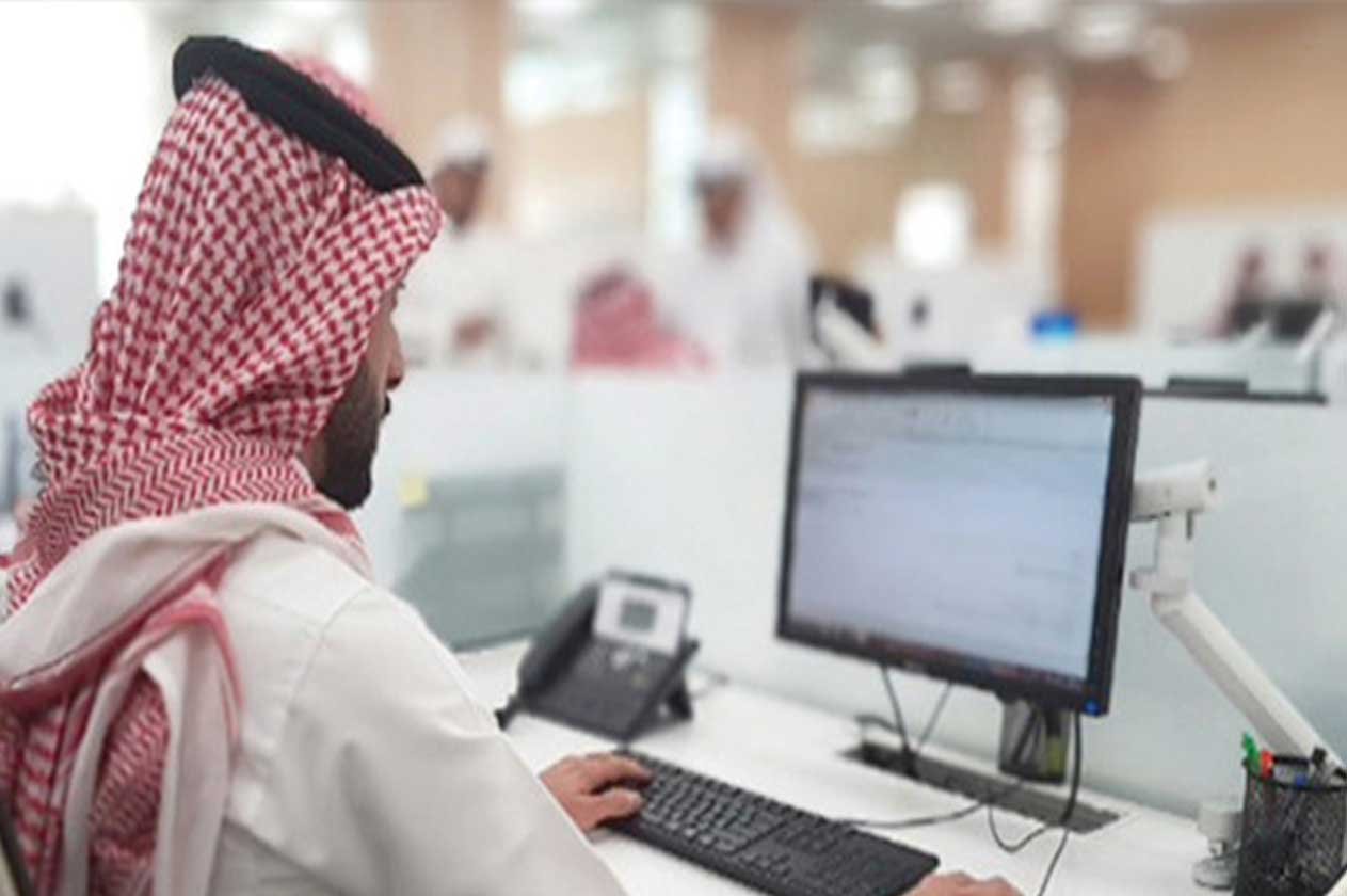 «عاجل» تنفرد بتفاصيل مسودة نظام «العمل المرن».. التوظيف دون اختبار والأجر بالساعة