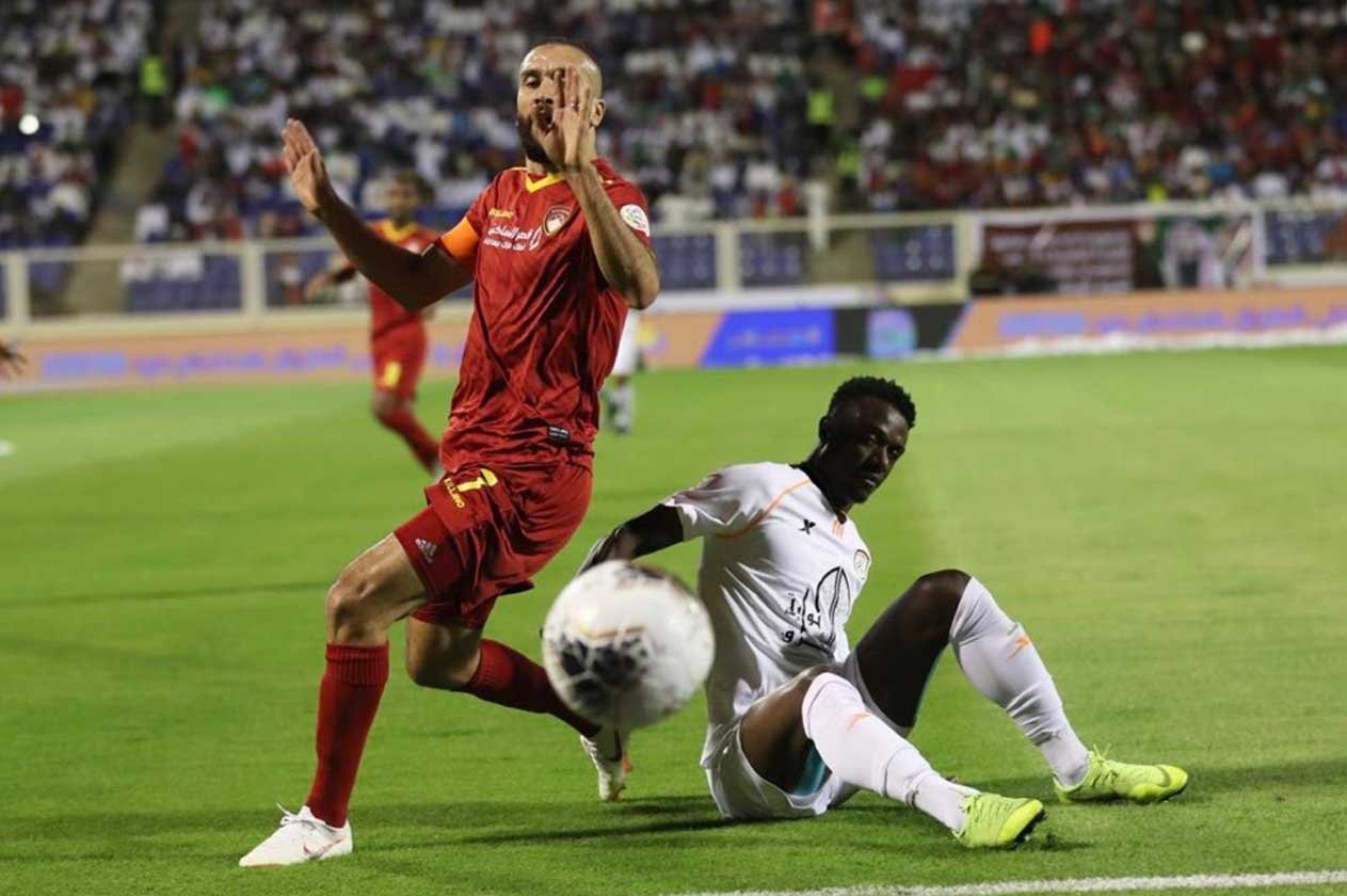 التعادل الإيجابي يسيطر على لقاء ضمك والشباب في دوري المحترفين