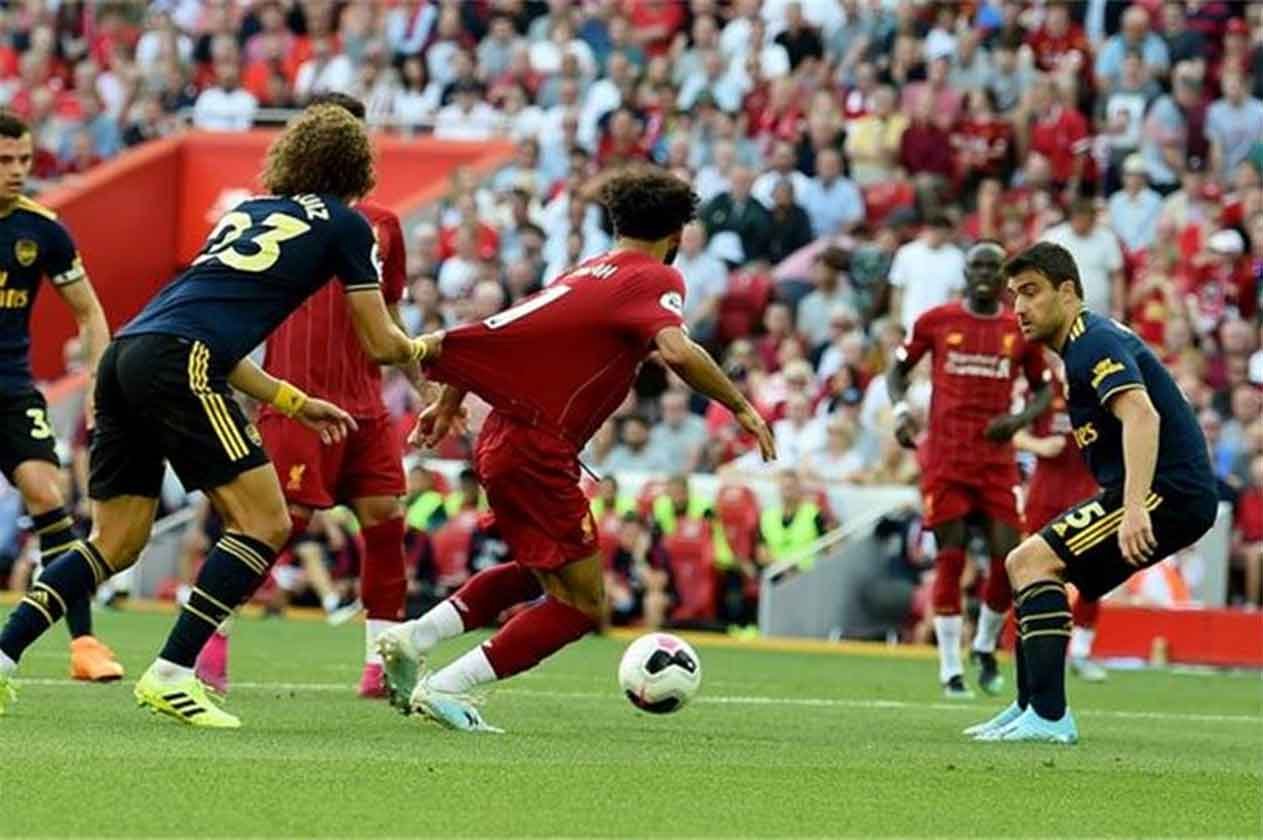 أرسنال يواجه ليفربول ومانشستر يونايتد أمام تشيلسي في كأس الرابطة