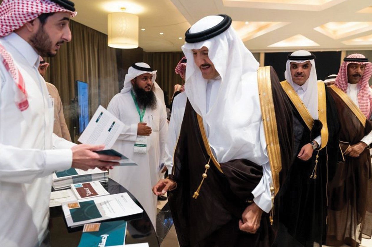 بـ 30 مليون ريال.. سلطان بن سلمان يدشّن الصندوق الوقفي لمساجد الطرق