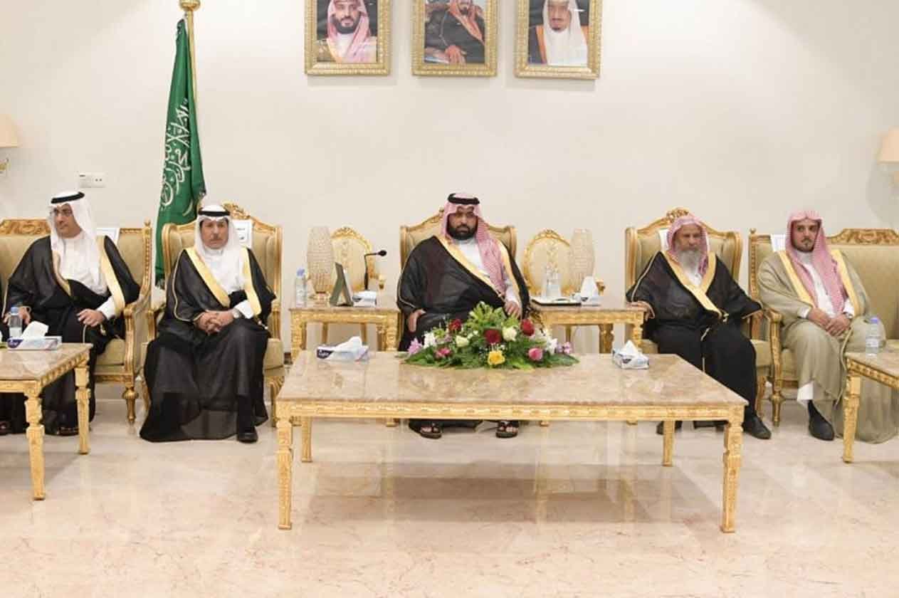 بالصور.. أمير جازان بالنيابة يستمع لمطالب الأهالي في الجلسة الأسبوعية