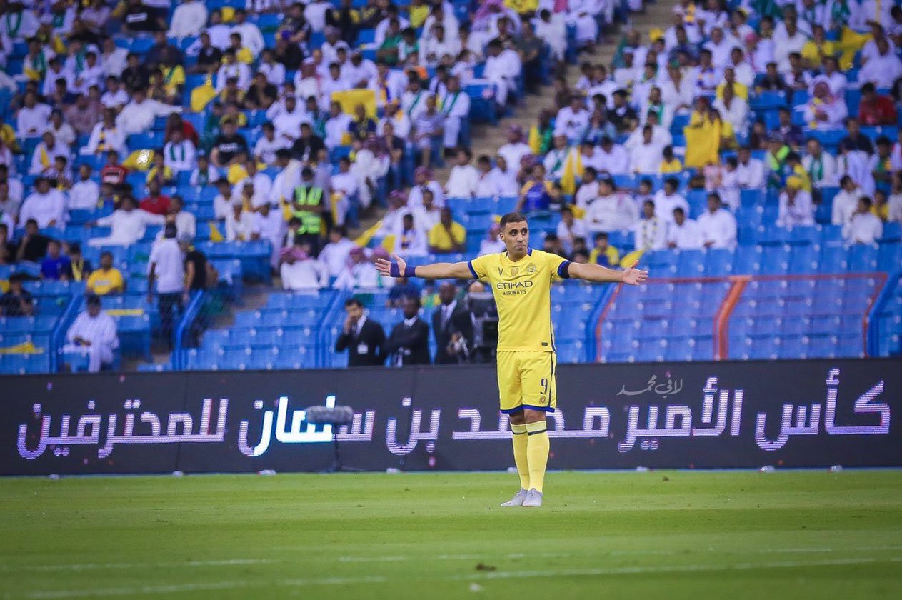 طبيب النصر: «وعكة صحية» سبب غياب حمد الله عن تدريبات الفريق