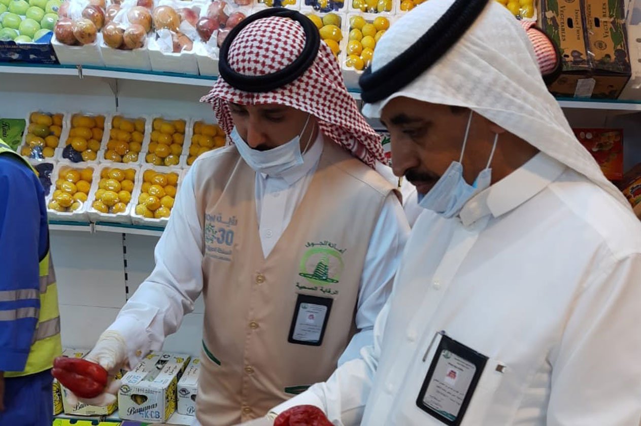أمانة الجوف تنفذ جولة رقابية على سوق الخضار والفواكه المركزية بسكاكا