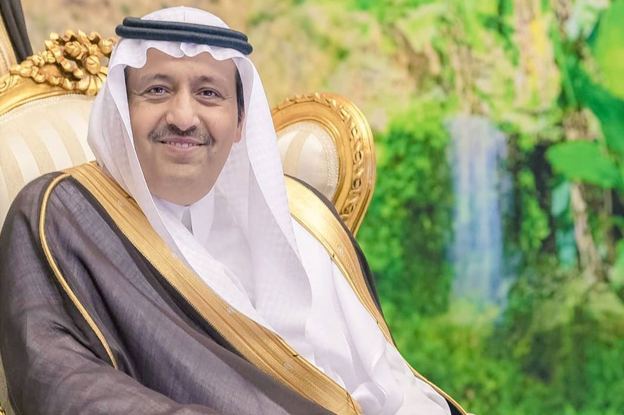 أمير الباحة يتسلم تقريرين من العميد «البسامي».. ويكرّم ضباطًا