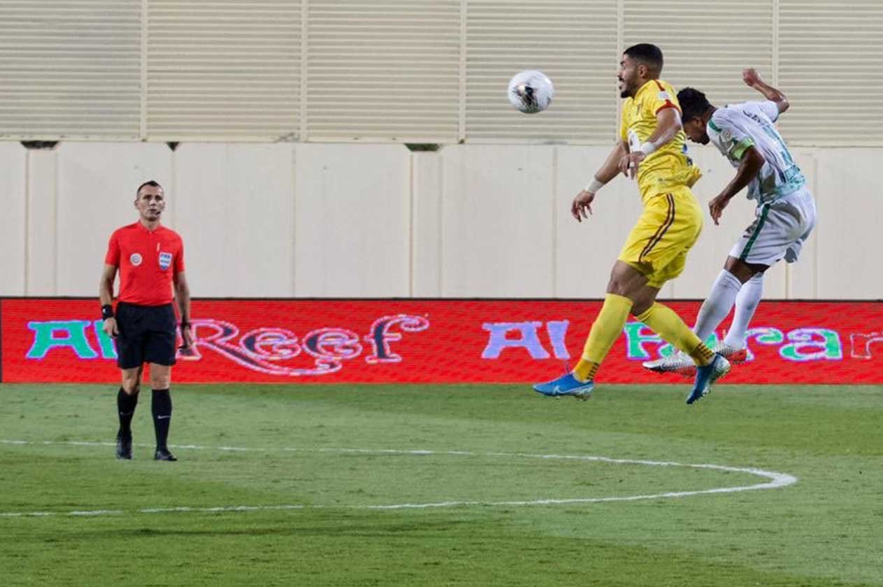 عسيري: جروس بريء من هزيمة الأهلي أمام الحزم والحظ واللاعبون السبب