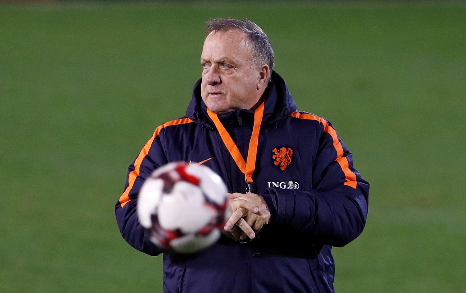 أدفوكات «المنقذ» يتولى تدريب فينورد