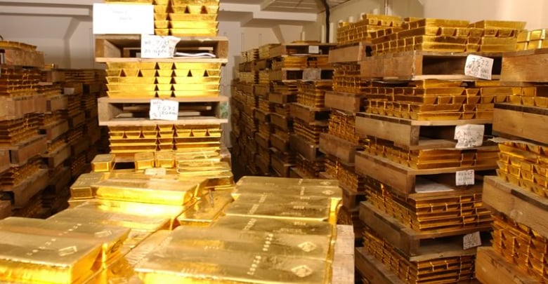 الذهب يقود أسواق المعادن للتراجع.. وسعر الأوقية يتخطى 1510 دولارات