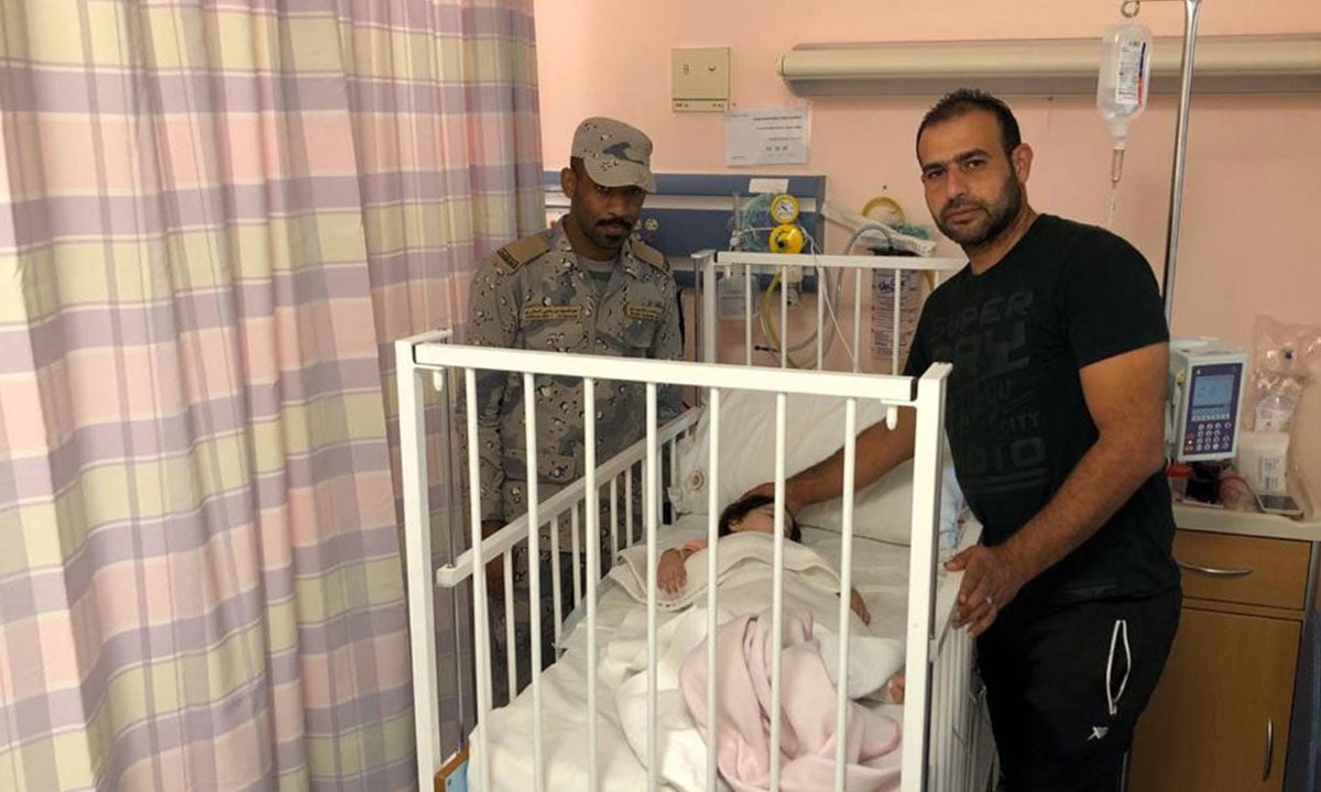 حرس الحدود ينقذ طفلة أردنية من الغرق في ينبع