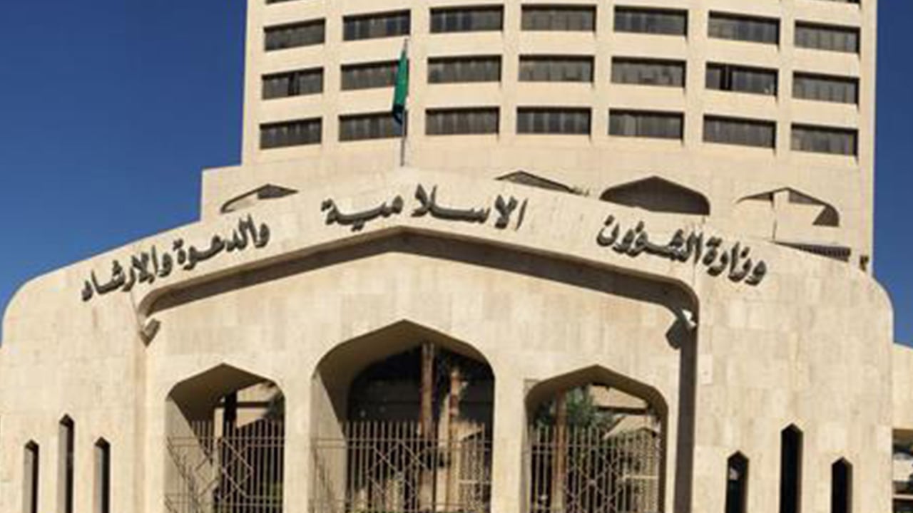 «المال العامّ» يتصدر خطبة الجمعة اليوم بعد إدانة النيابة العامة لـ«فاسدين»