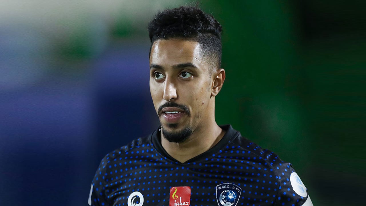 وجهًا لوجه.. الدوسري في مواجهة أوكي وظلم الاتحاد الآسيوي