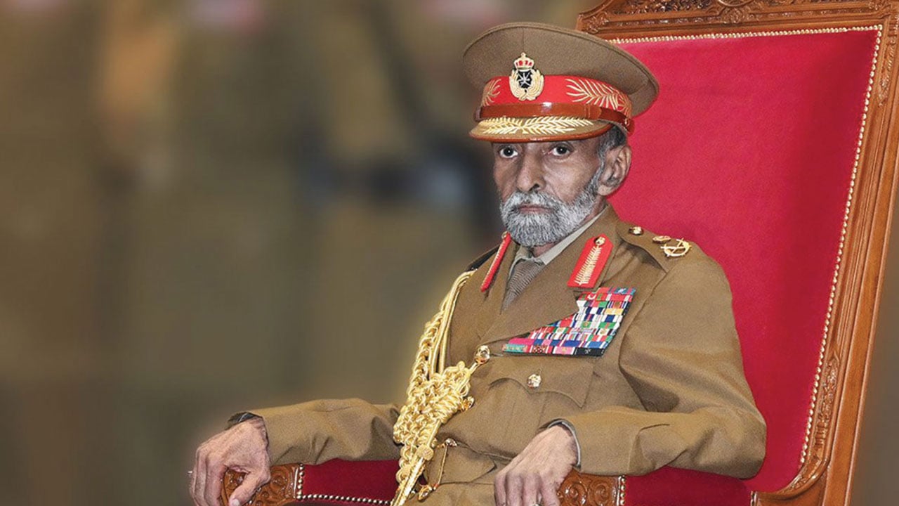 السلطان قابوس لخادم الحرمين: تغمد الله الأمير متعب برحمته الواسعة