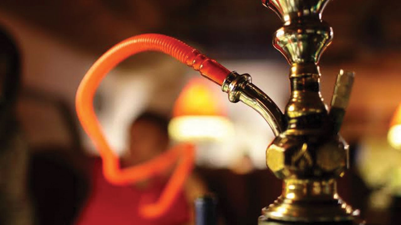 رسميًّا.. الكويت تمنع تدخين «الشيشة» في المقاهي