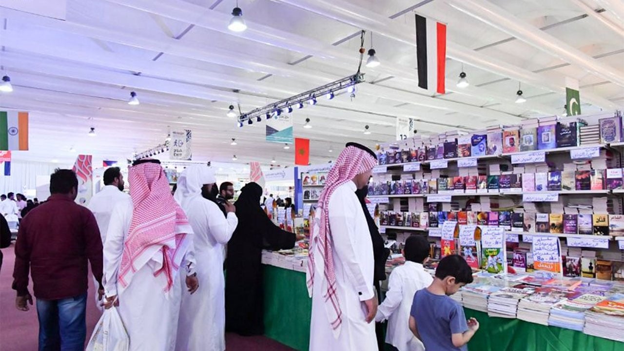 بالصور.. أكثر من 156 ألف زائر لمعرض جدة الدولي للكتاب منذ انطلاقته