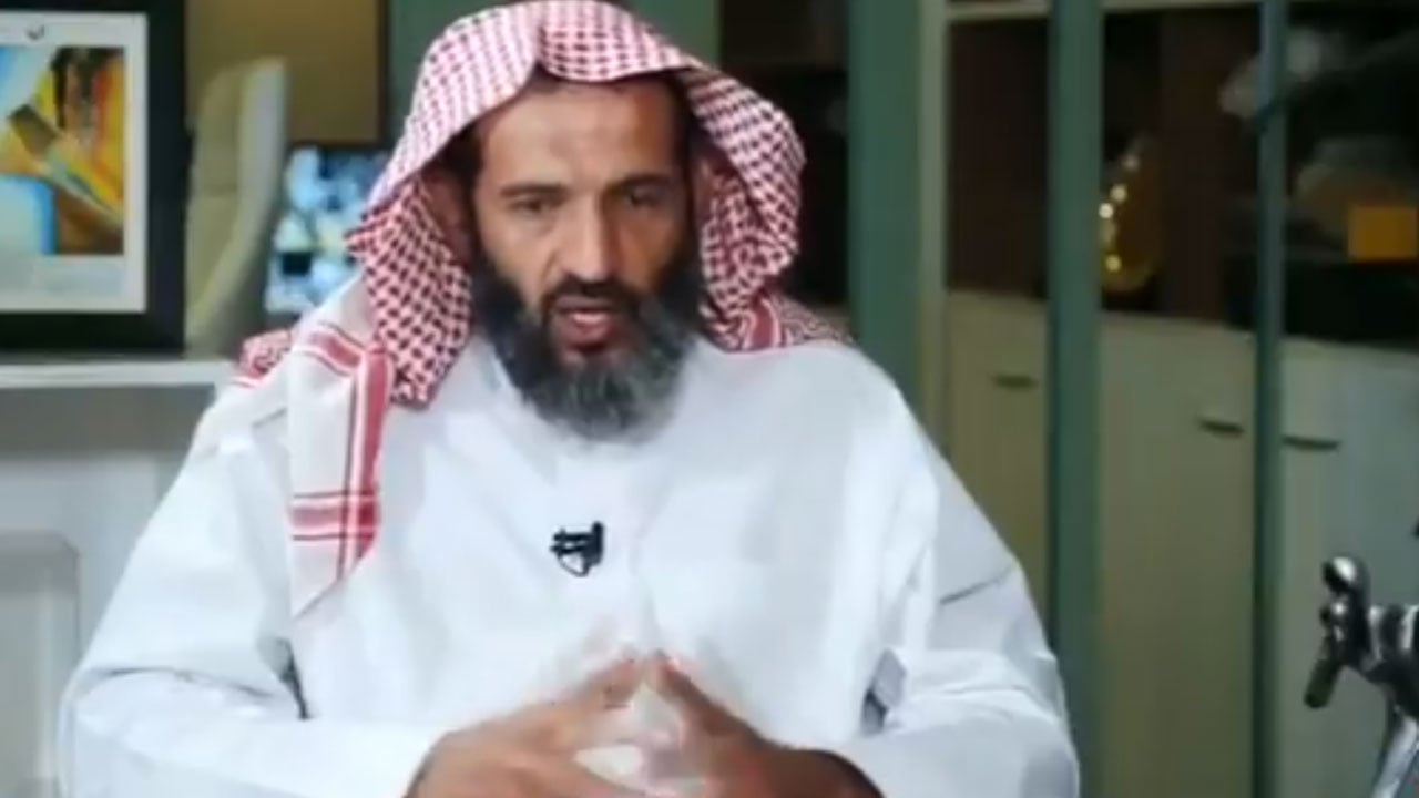 حارس المنتخب السعودي السابق يتفرَّغ لخدمة المسلمين وتغسيل الأموات
