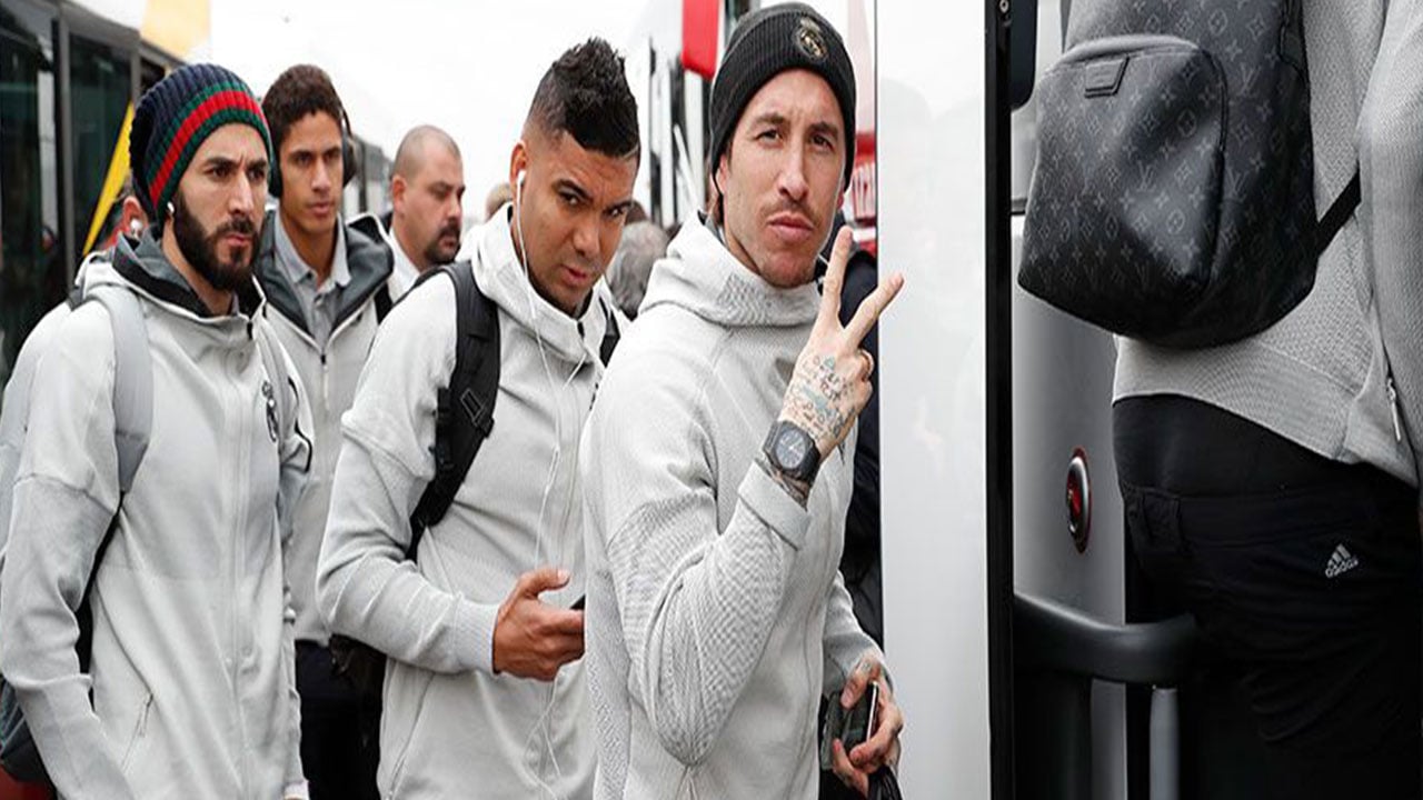 وصول حافلتي ريال مدريد وبرشلونة إلى الفندق قبل «الكلاسيكو»