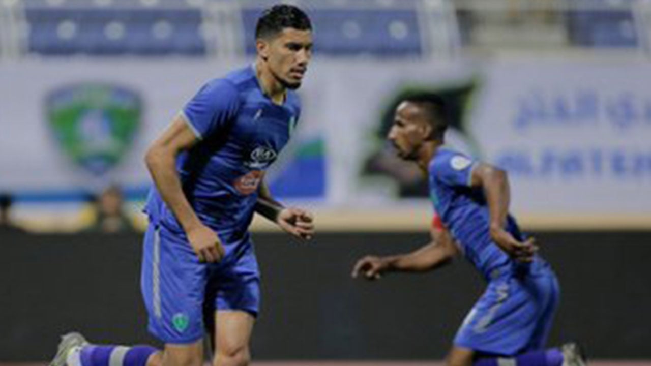 لاعب الفتح: لا أحد يستطيع تحطيم رقم «حمدالله»
