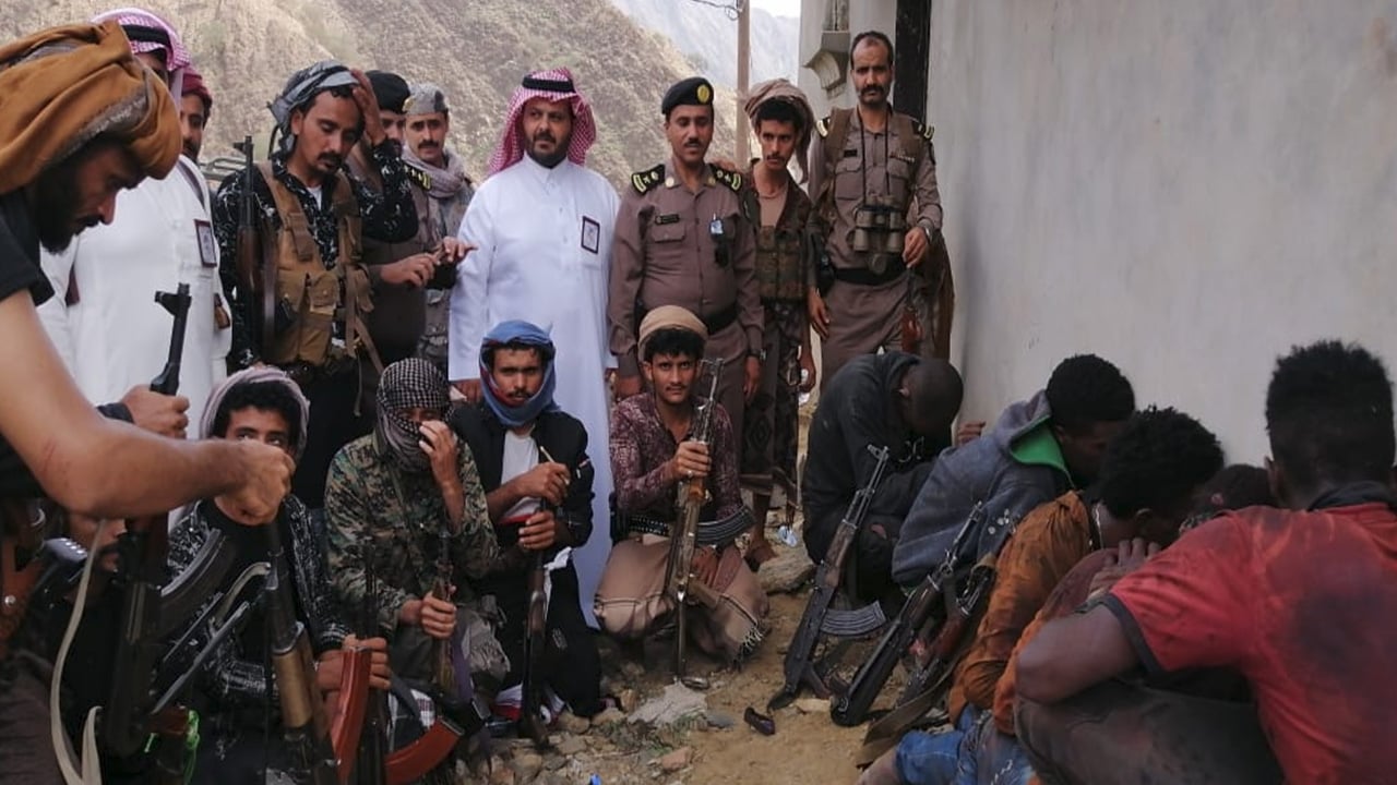 بالصور.. الإطاحة بعصابة مسلحة تخصصت في السلب وتهريب المخدرات وترويجها