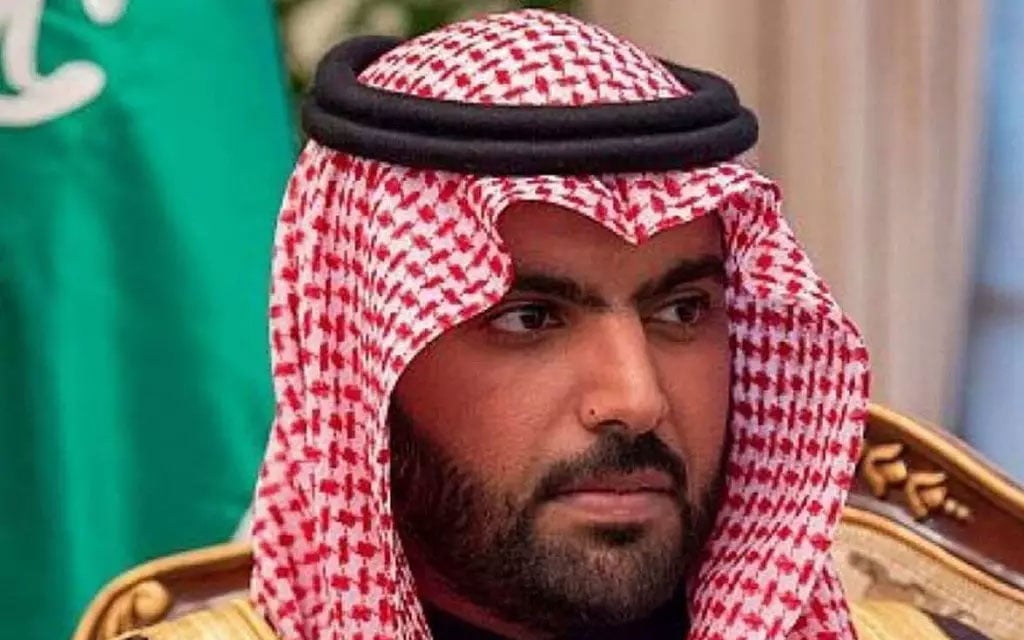 وزير الثقافة يبشِّر بمفاجآت سارة الأسبوع المقبل