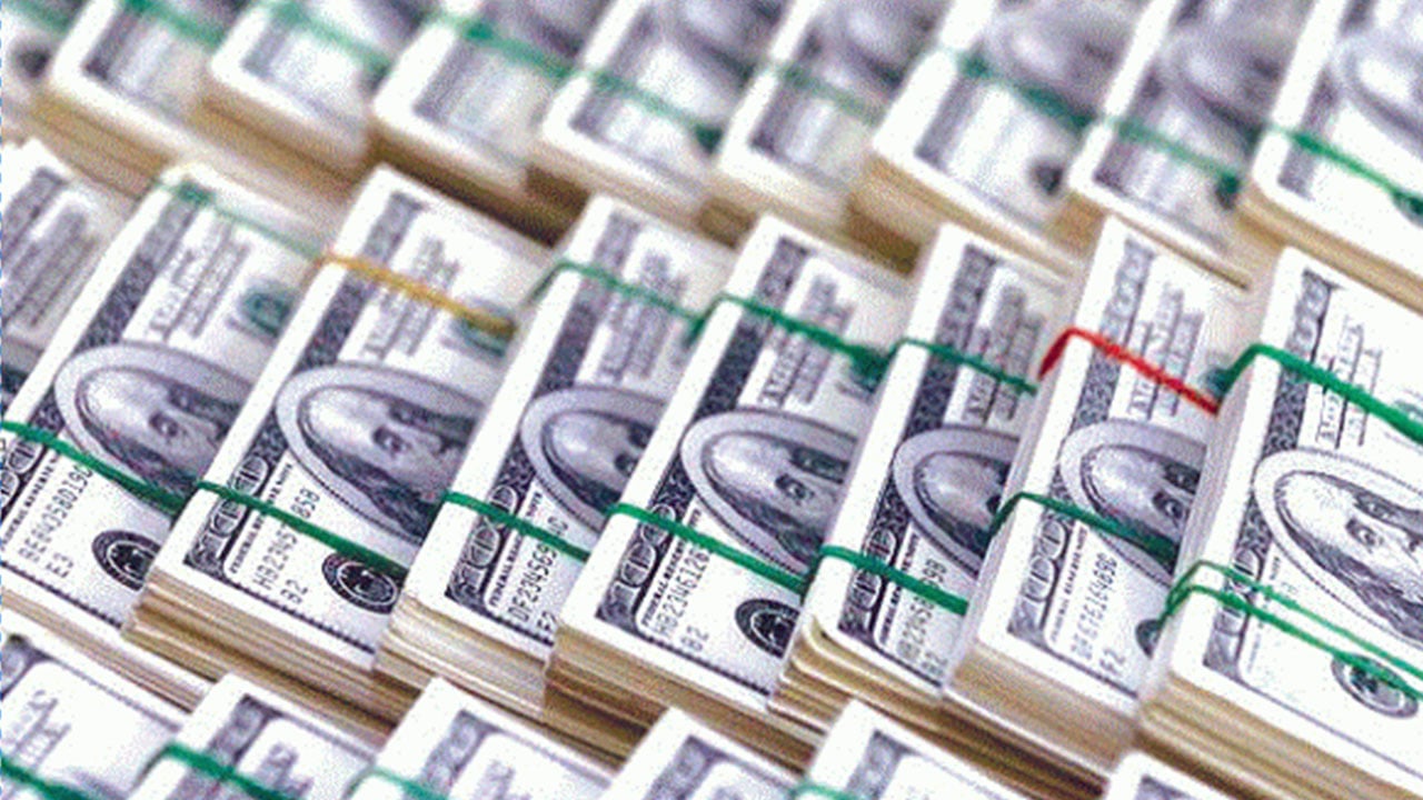 الدولار ينهي موجة خسائر الأيام الستة.. ويرتفع 2% في أولى جلسات 2020