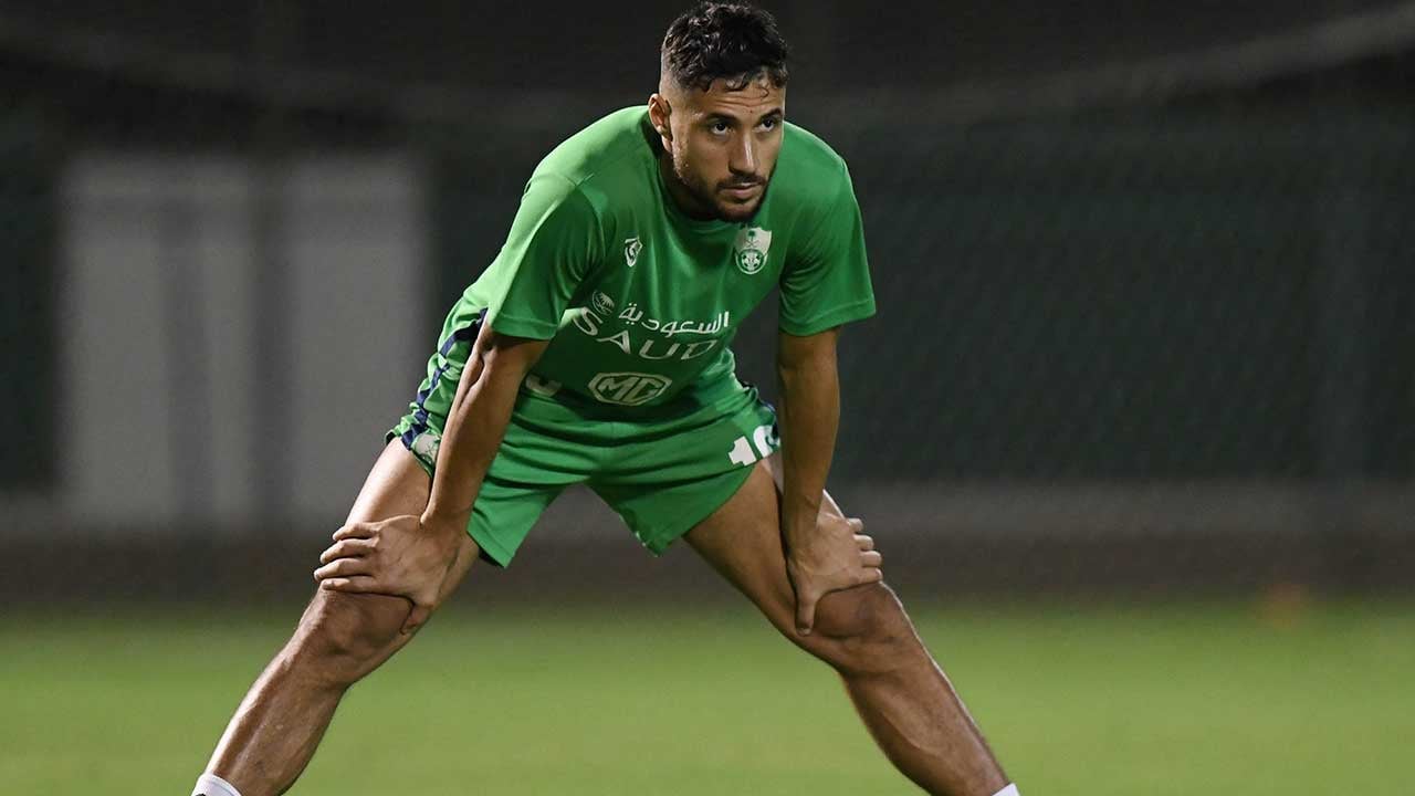 «كلاسيكو» الهلال والأهلي يحرم بلايلي من حفل جوائز «كاف»