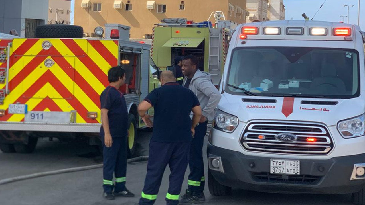 إصابة 9 أشخاص باختناق في حريق بجدة