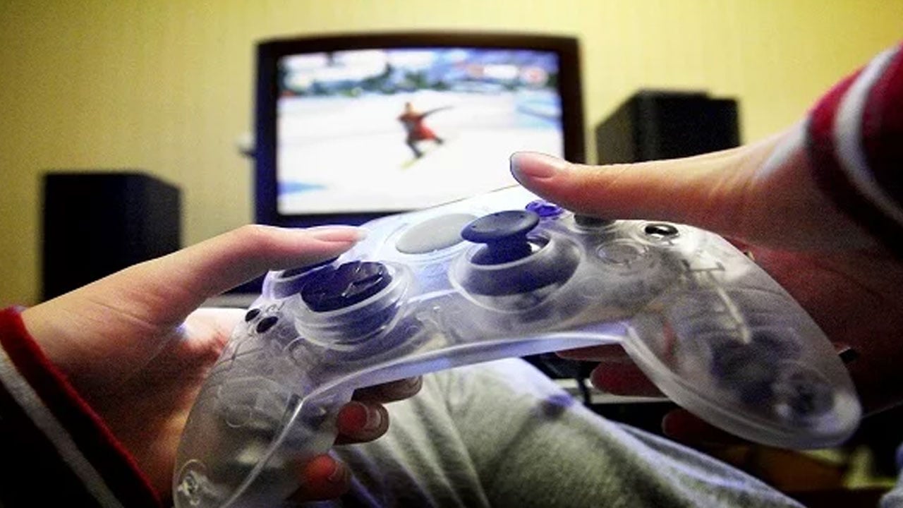 حقيقة مسؤولية ألعاب الفيديو عن الانتحار والسلوكيات العدوانية