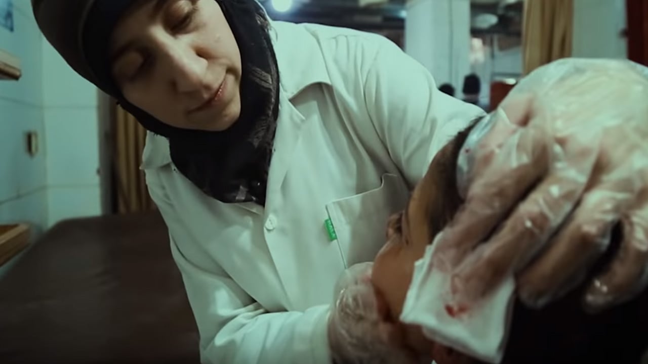 «الكهف» يقود طبيبة سورية لأعلى جائزة أوروبية في الأعمال الإنسانية
