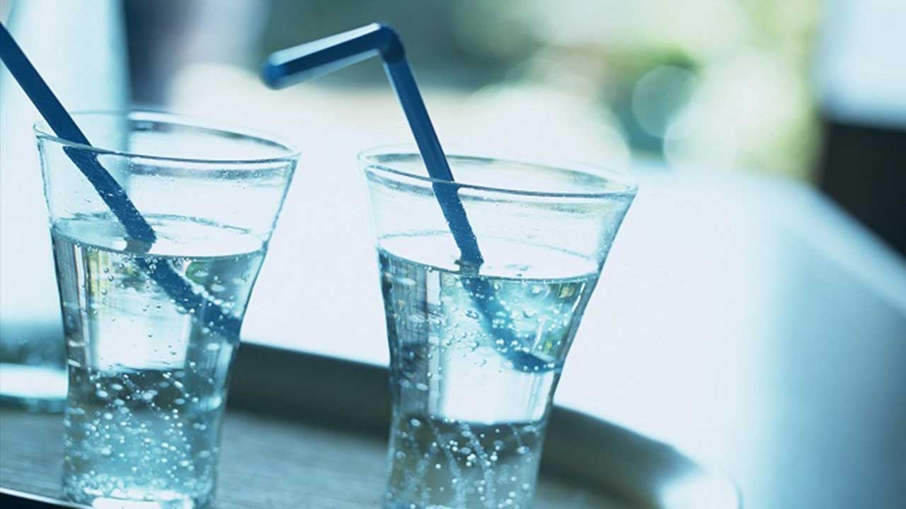 خبراء يحذرون من مشروبات الصودا: تقودك لـ«السكّري»