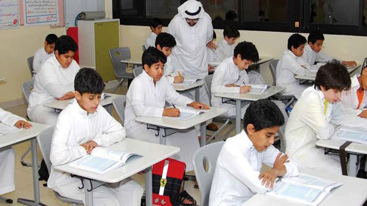 بالفيديو.. كيف تستطيع حماية أطفالك في المدرسة من الإصابة بفيروس كورونا؟