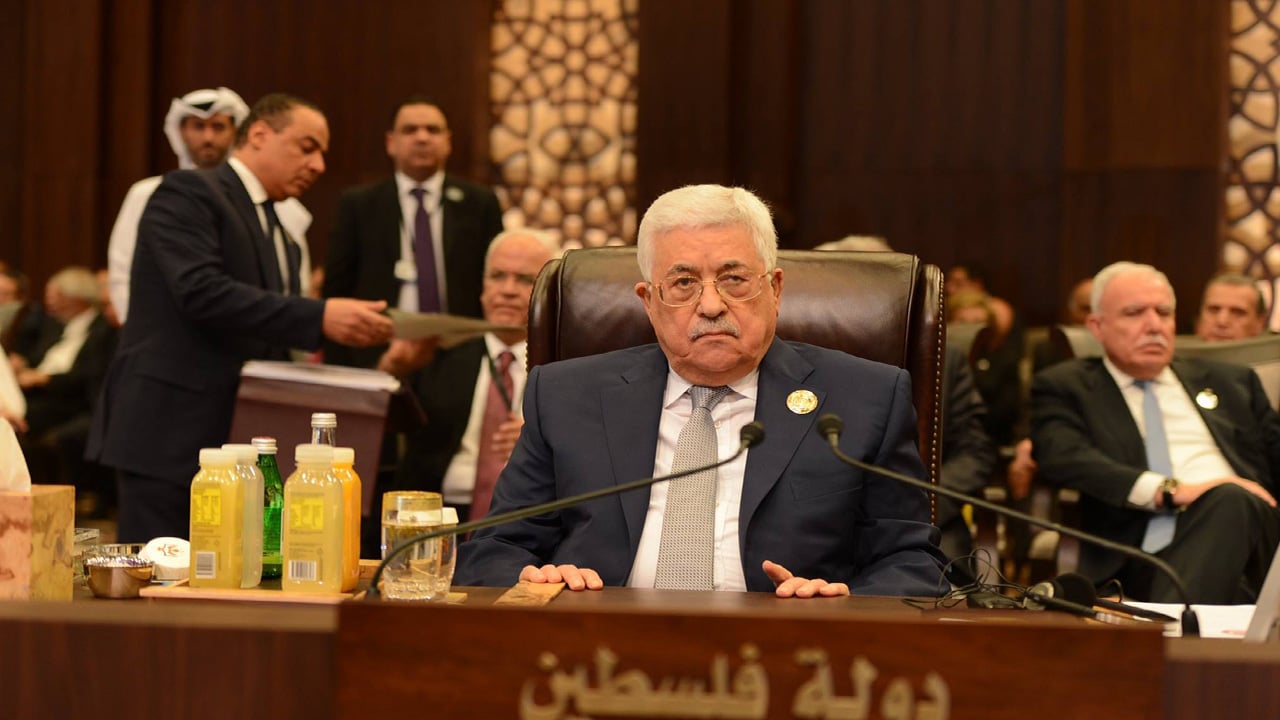 عباس: لن أقبل بخطة السلام الأمريكية.. والملك سلمان أبلغني أن السعودية دائمًا مع الفلسطينيين